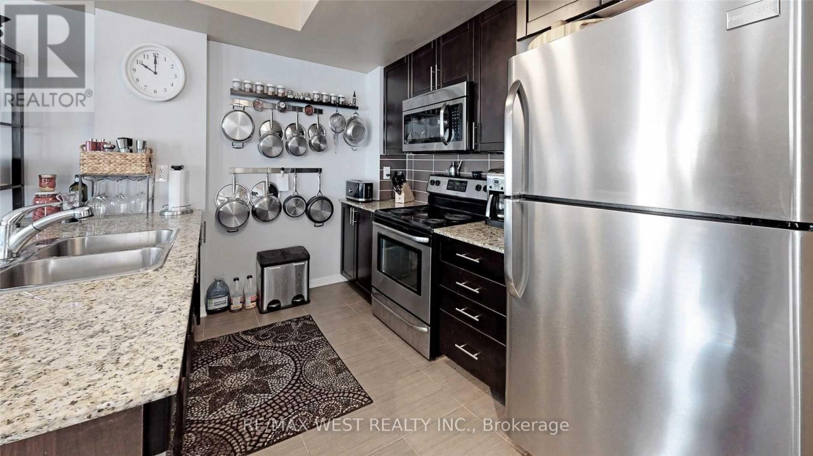 240 - 10 Foundry Avenue, Toronto, Ontario  M6H 0A6 - Photo 15 - W13662216