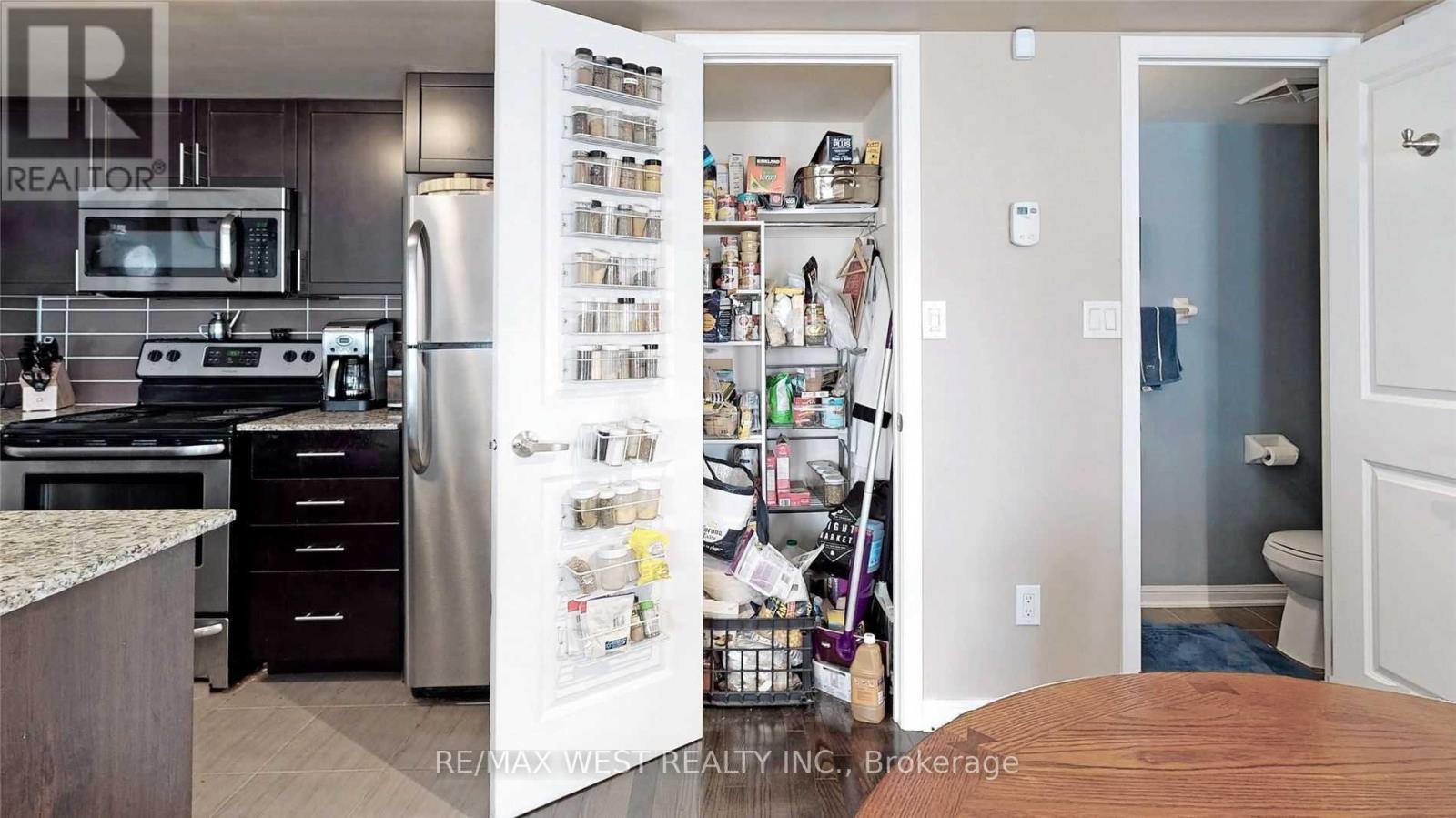 240 - 10 Foundry Avenue, Toronto, Ontario  M6H 0A6 - Photo 19 - W13662216