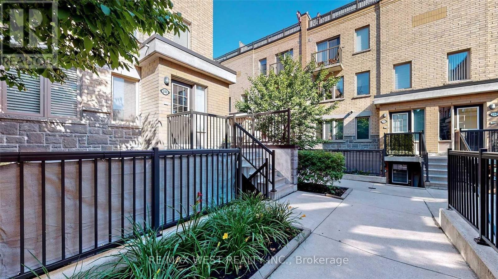 240 - 10 Foundry Avenue, Toronto, Ontario  M6H 0A6 - Photo 3 - W13662216