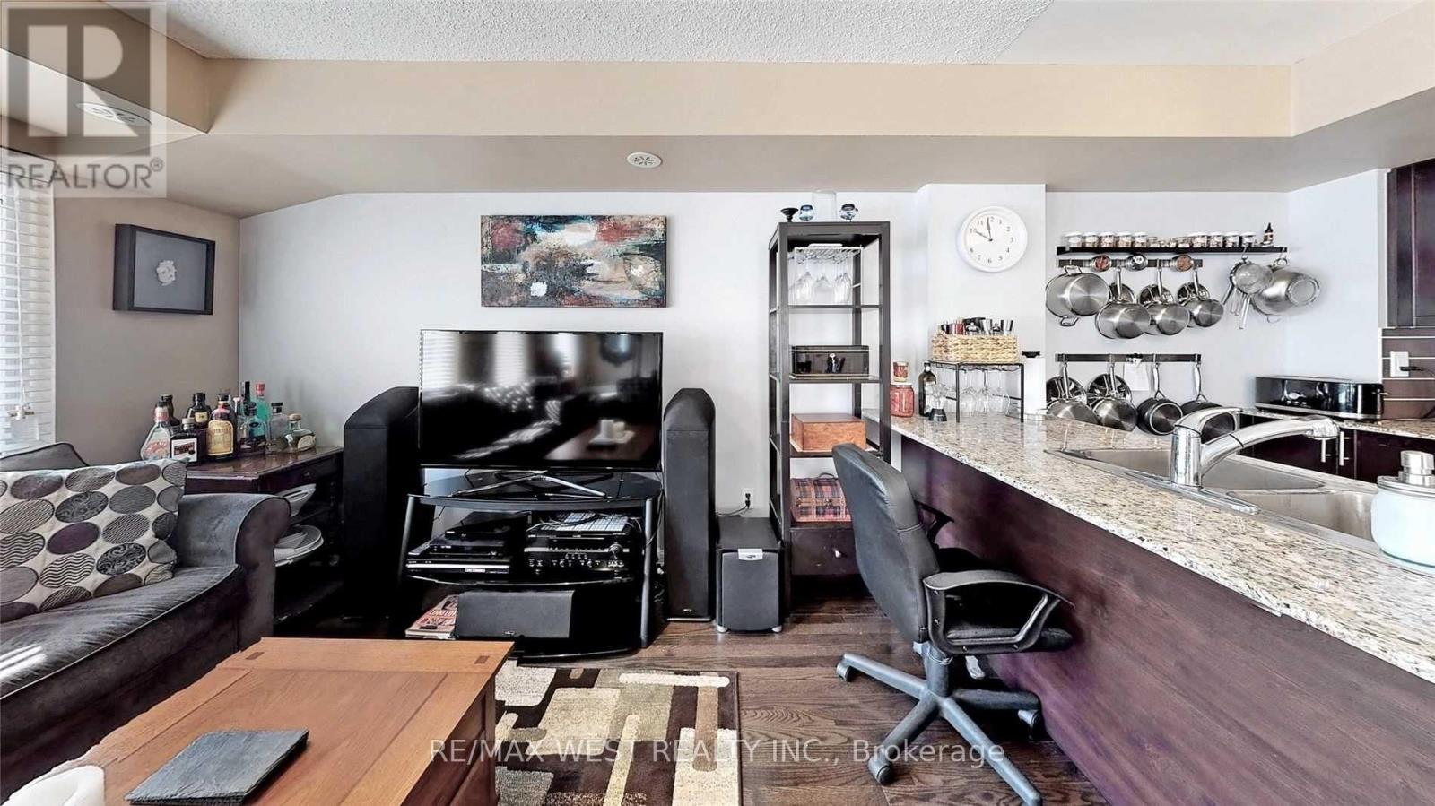 240 - 10 Foundry Avenue, Toronto, Ontario  M6H 0A6 - Photo 9 - W13662216