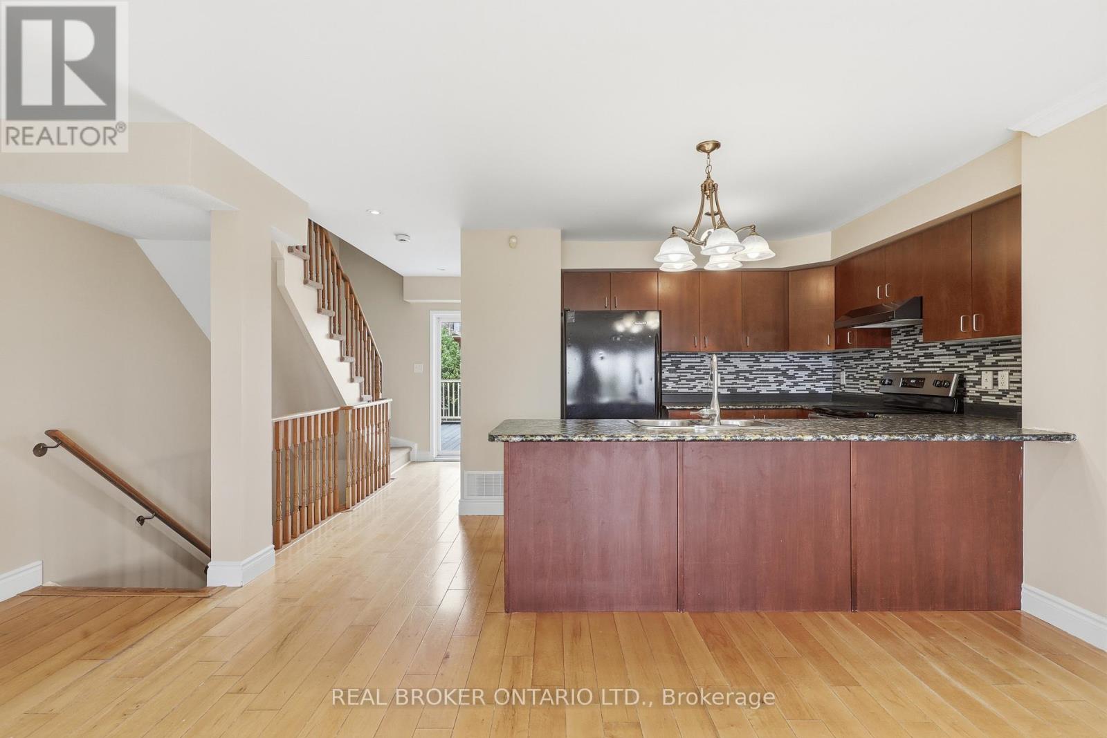 3985 Eglinton Avenue W, Mississauga, Ontario  L5M 0E5 - Photo 11 - W13662274