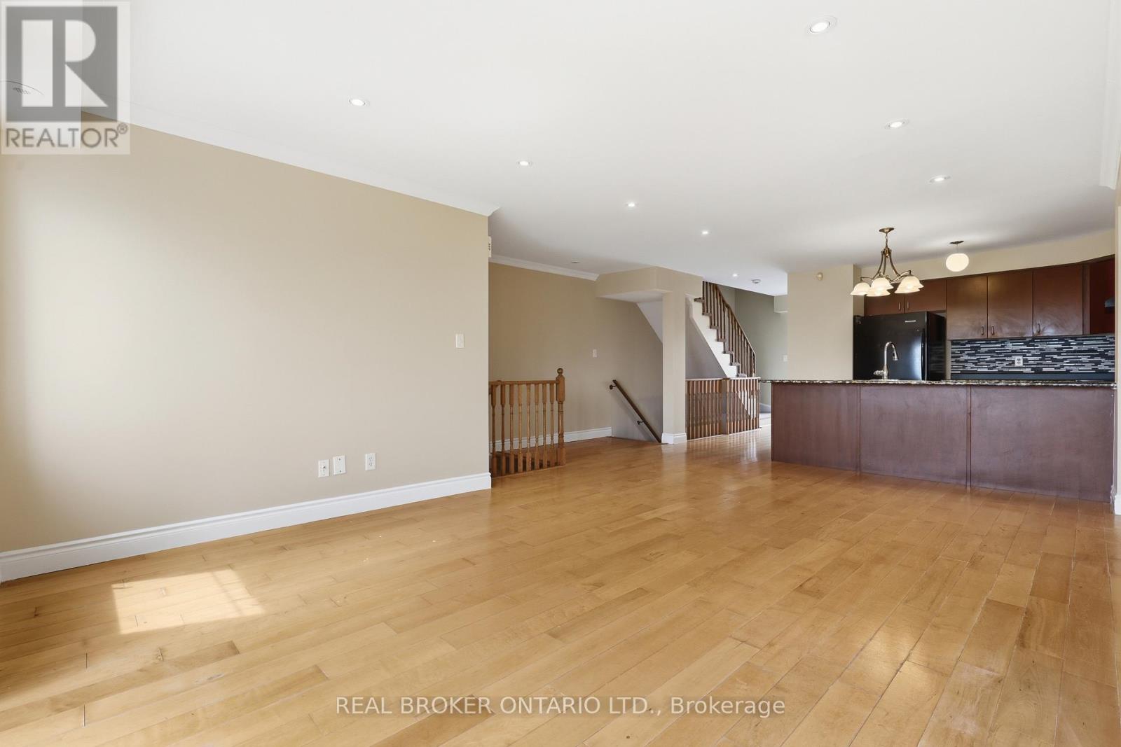 3985 Eglinton Avenue W, Mississauga, Ontario  L5M 0E5 - Photo 13 - W13662274