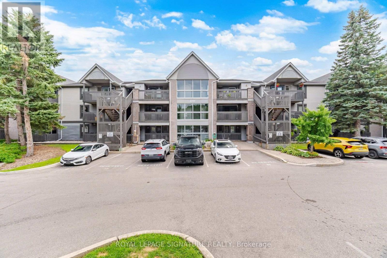 207 - 2020 Cleaver Avenue, Burlington, Ontario  L7M 4C2 - Photo 1 - W13662282