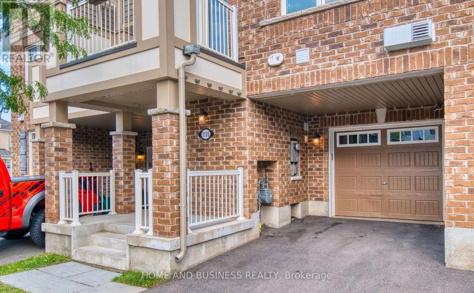1135 Duignan Crescent, Milton, Ontario  L9E 1C3 - Photo 4 - W13662330