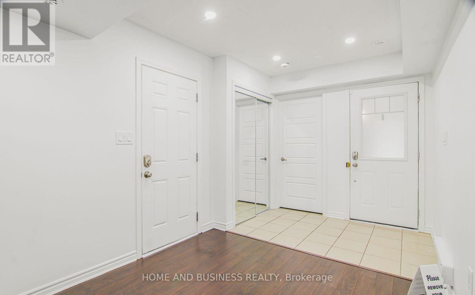 1135 Duignan Crescent, Milton, Ontario  L9E 1C3 - Photo 6 - W13662330