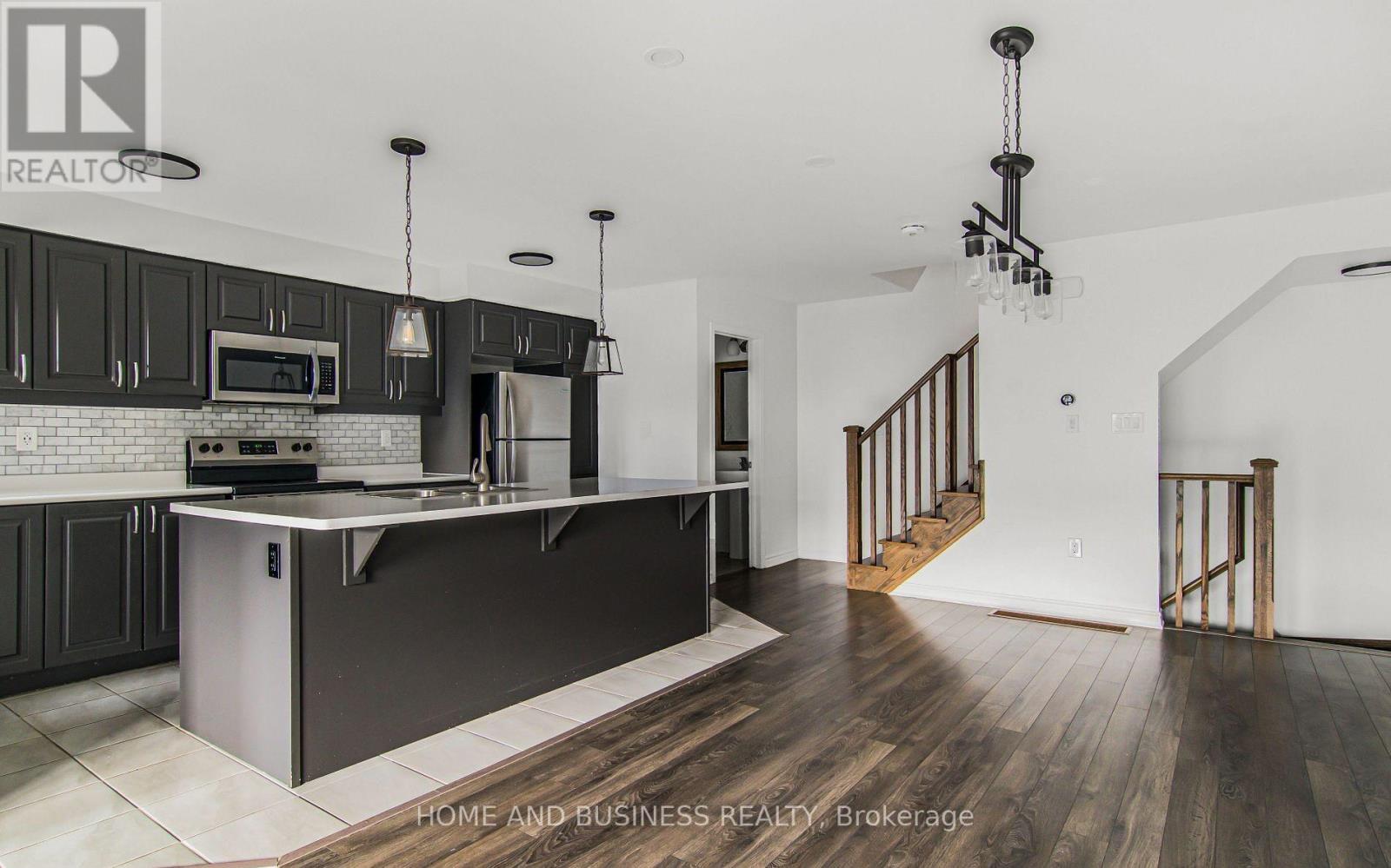 1135 Duignan Crescent, Milton, Ontario  L9E 1C3 - Photo 8 - W13662330
