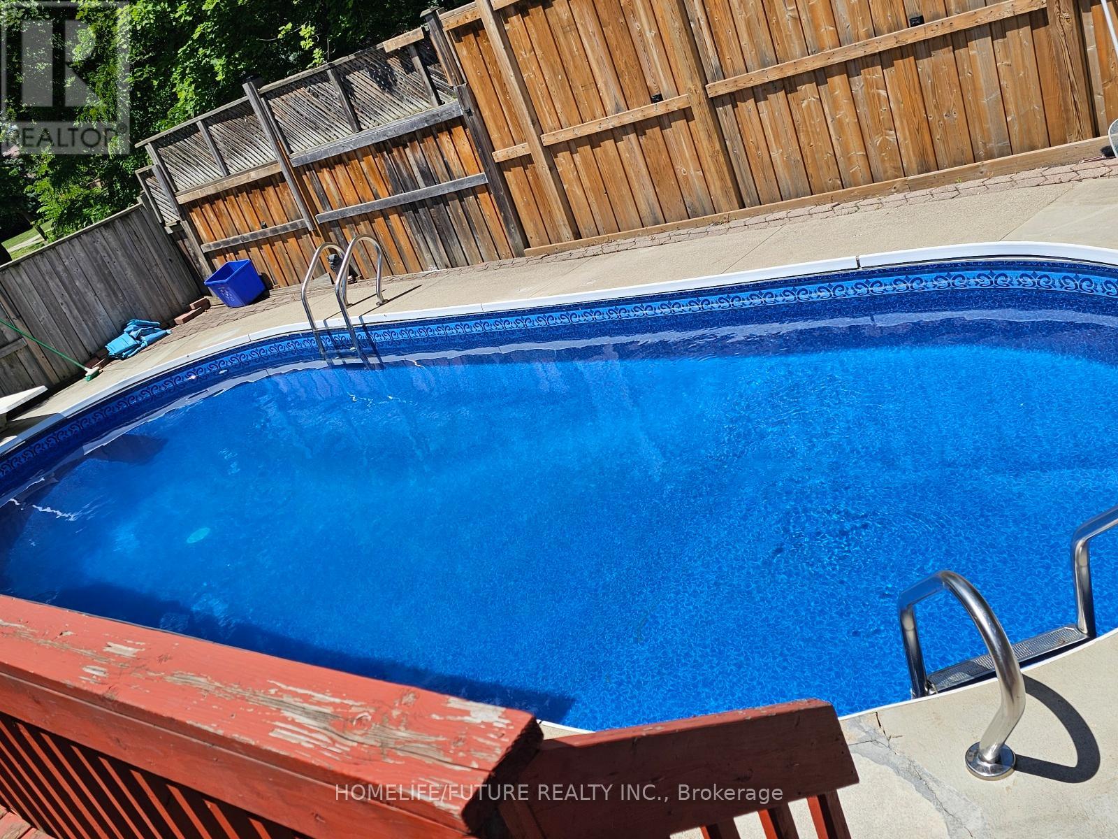 6 Cousins Court, Brampton, Ontario  L6Y 3K6 - Photo 4 - W13662386