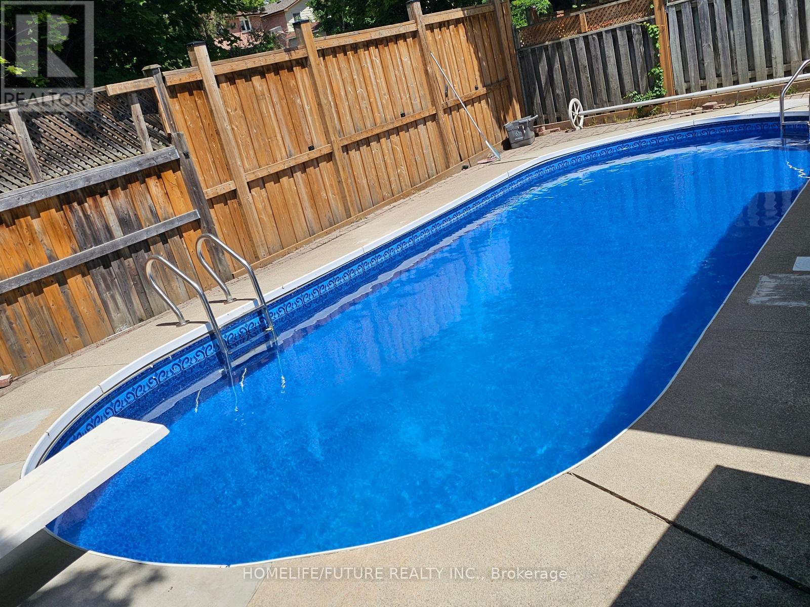 6 Cousins Court, Brampton, Ontario  L6Y 3K6 - Photo 5 - W13662386