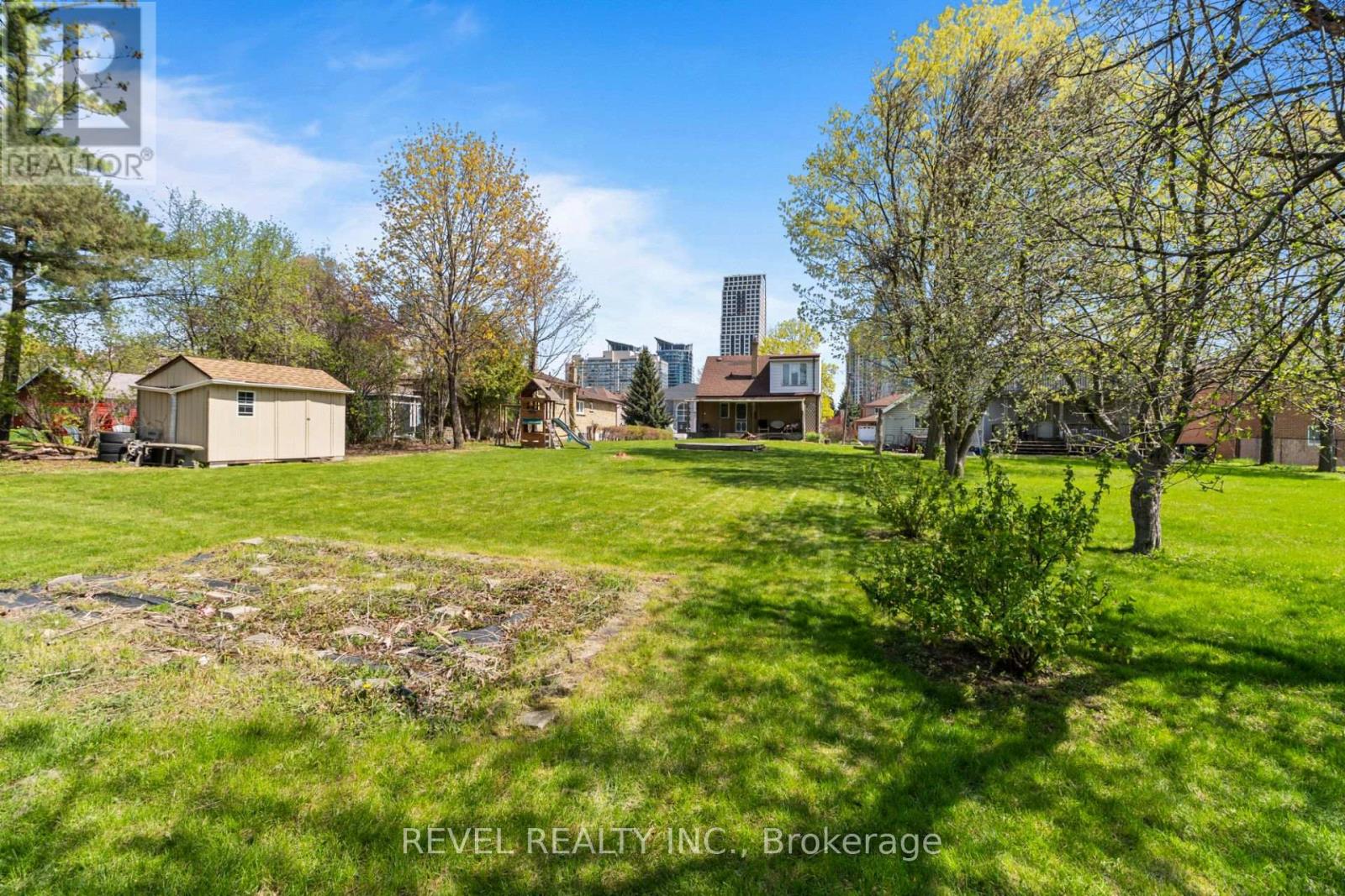 3524 Joan Drive, Mississauga, Ontario  L5B 1T8 - Photo 18 - W13662390