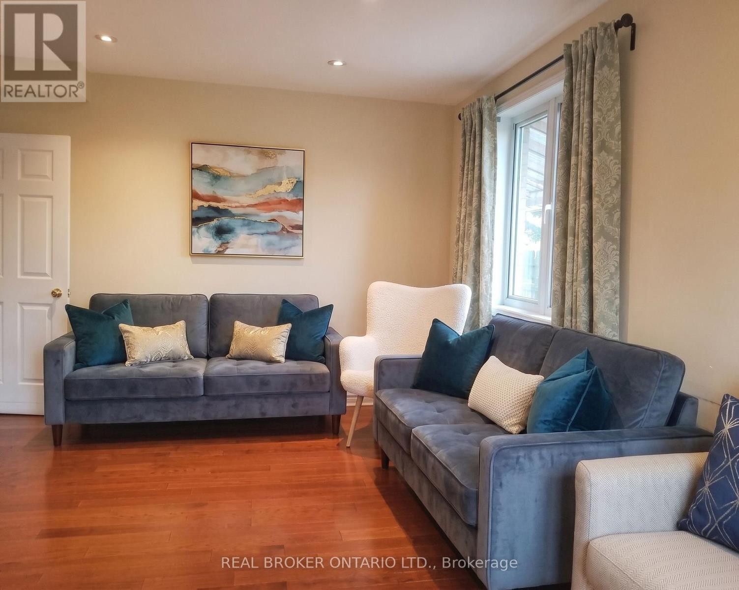 Side - 256 The Kingsway Road, Toronto, Ontario  M9A 3T5 - Photo 2 - W13662424