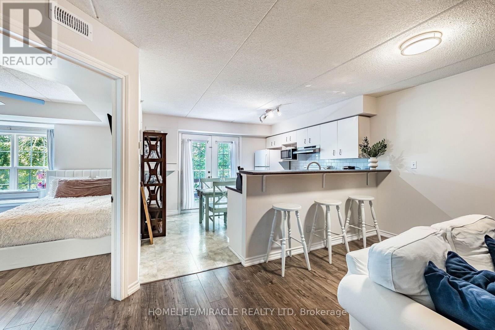305 - 1490 Bishops Gate, Oakville, Ontario  L6M 4N3 - Photo 17 - W13662440