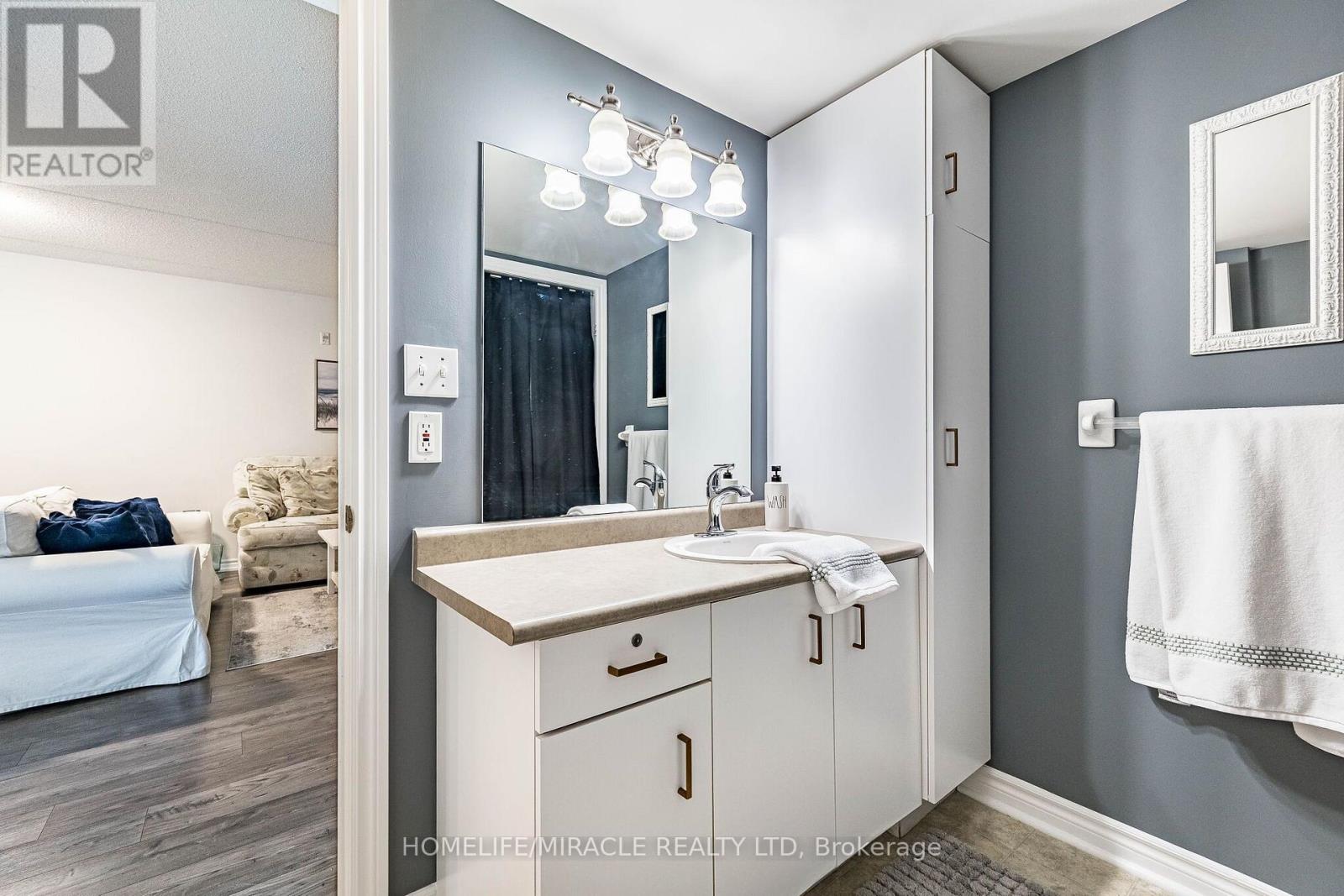 305 - 1490 Bishops Gate, Oakville, Ontario  L6M 4N3 - Photo 25 - W13662440
