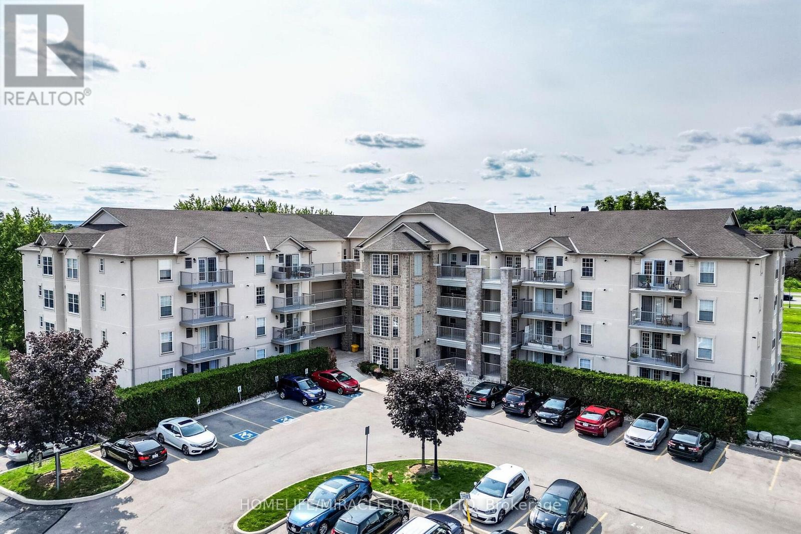305 - 1490 Bishops Gate, Oakville, Ontario  L6M 4N3 - Photo 3 - W13662440