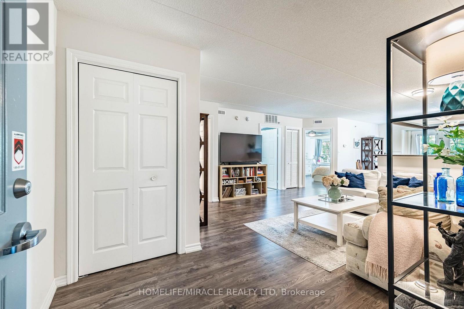 305 - 1490 Bishops Gate, Oakville, Ontario  L6M 4N3 - Photo 9 - W13662440