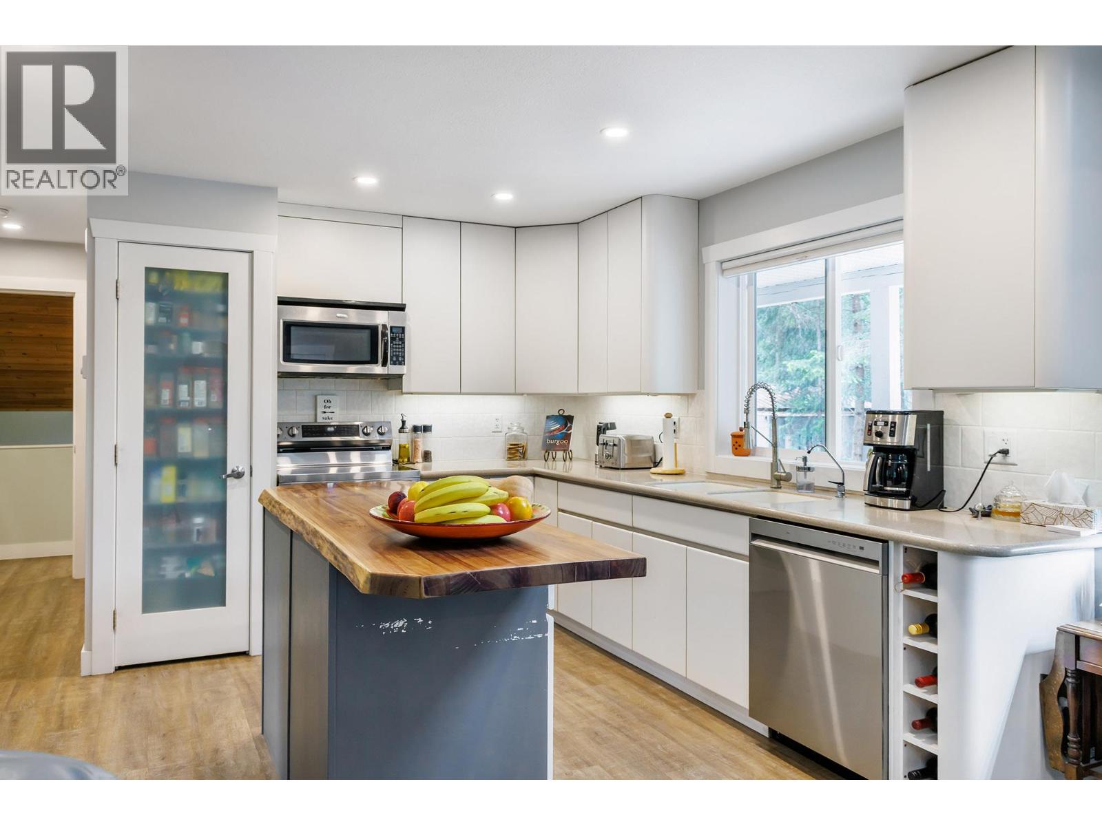 12310 Greystokes Road, Kelowna, British Columbia  V1X 3C8 - Photo 7 - 10391632