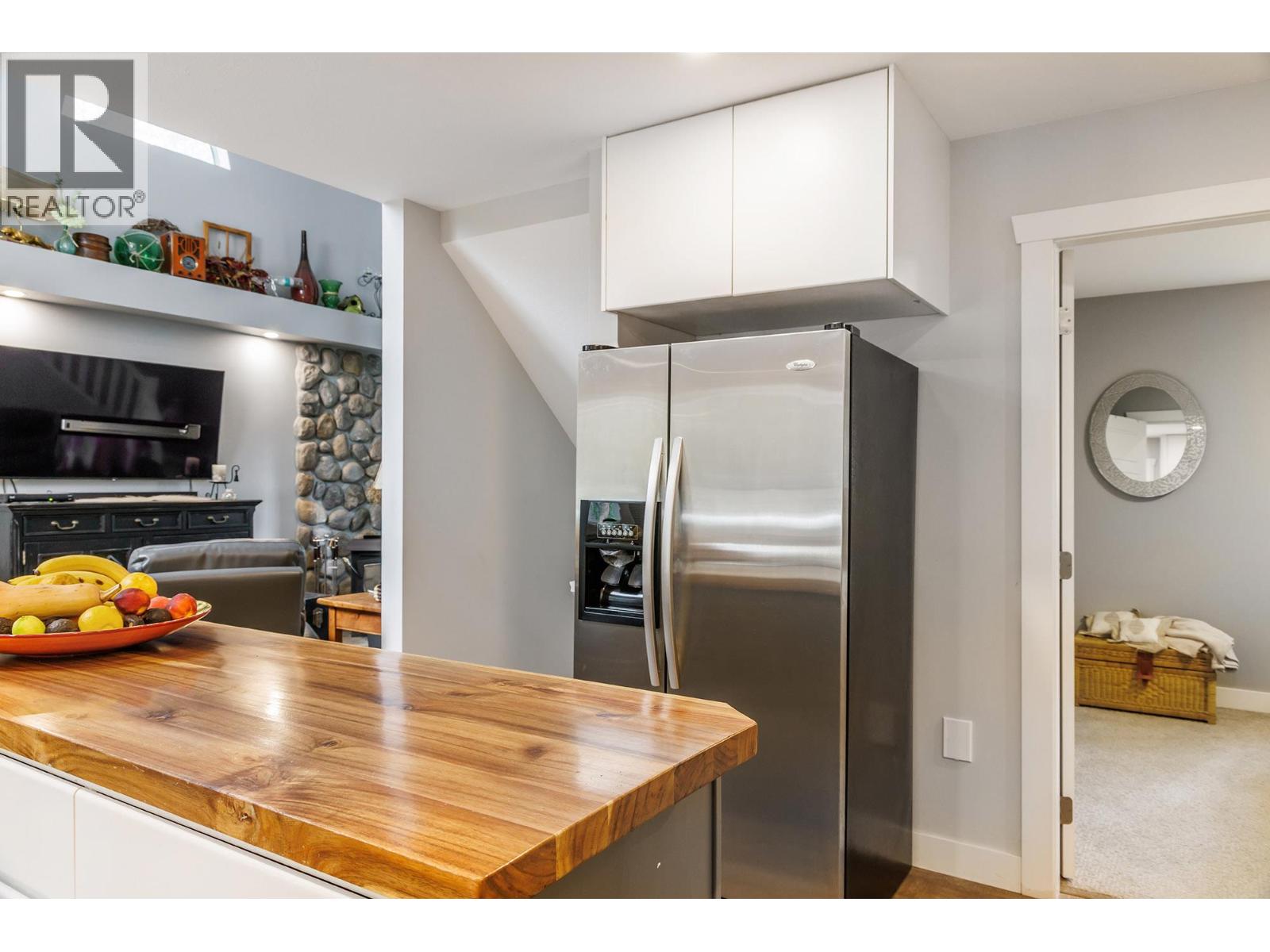 12310 Greystokes Road, Kelowna, British Columbia  V1X 3C8 - Photo 9 - 10391632