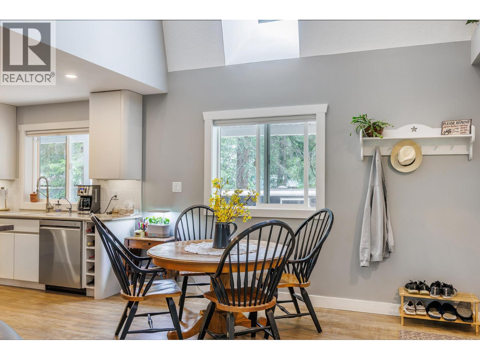 12310 Greystokes Road, Kelowna, British Columbia  V1X 3C8 - Photo 6 - 10391632