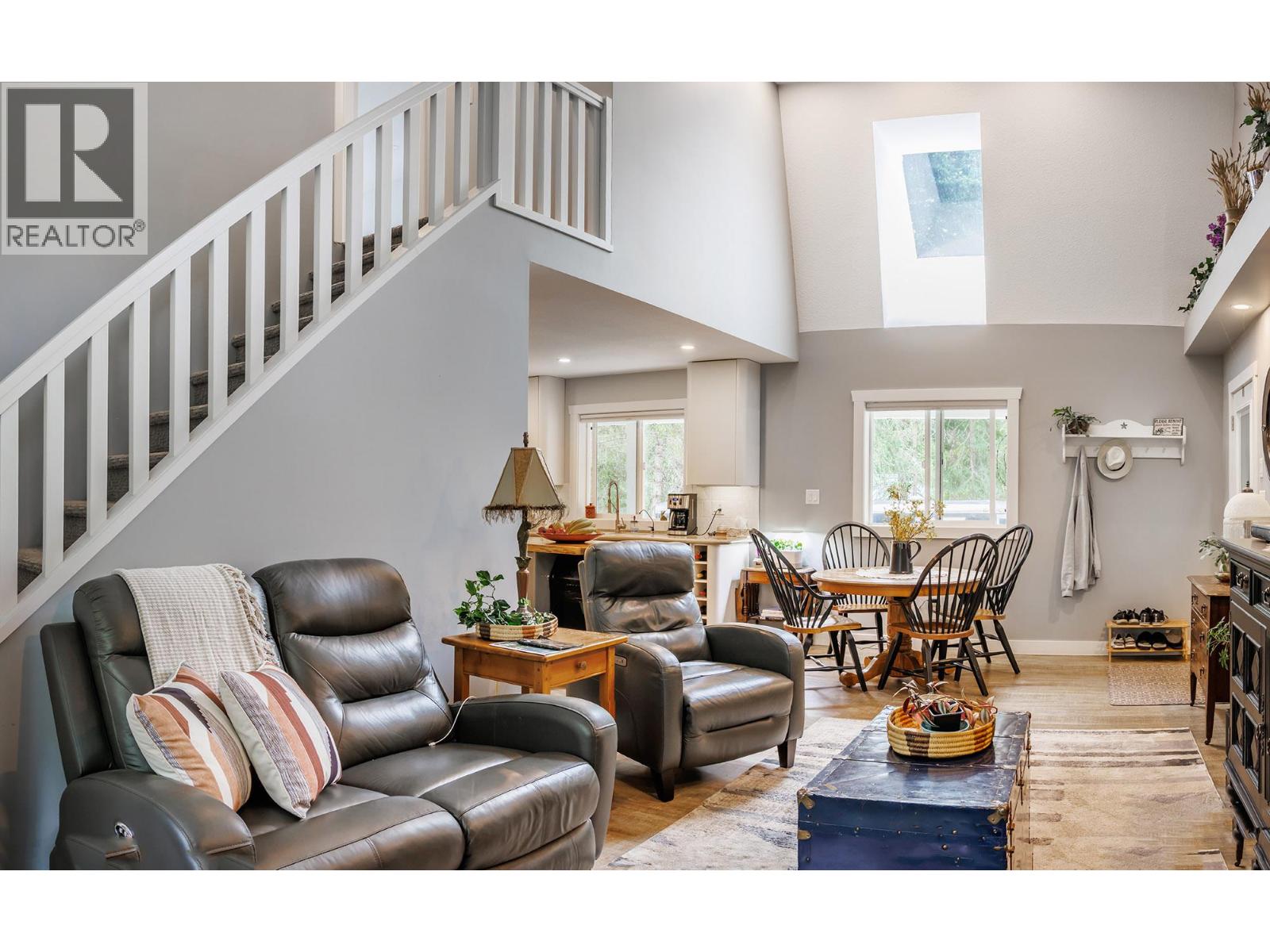 12310 Greystokes Road, Kelowna, British Columbia  V1X 3C8 - Photo 5 - 10391632