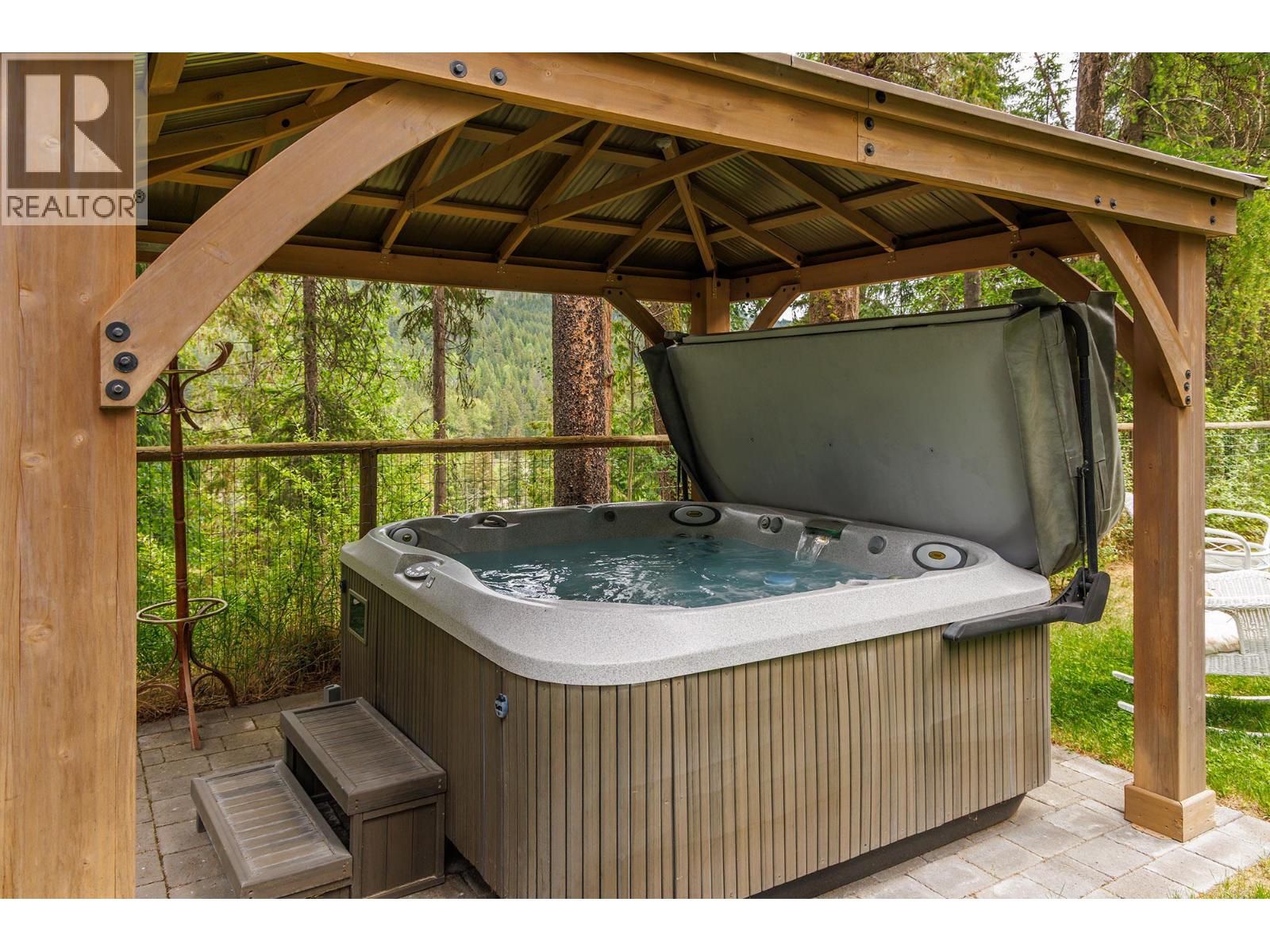 12310 Greystokes Road, Kelowna, British Columbia  V1X 3C8 - Photo 26 - 10391632