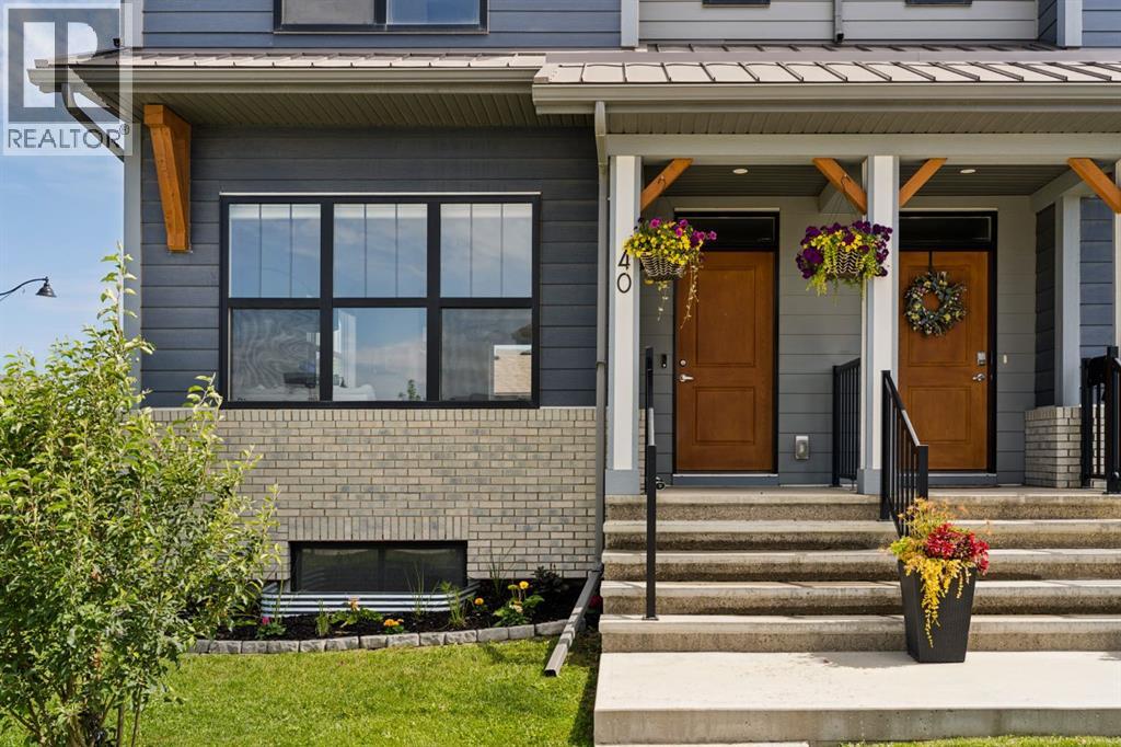 40 Magnolia Parade SE, Calgary, Alberta  T3M 3E5 - Photo 3 - A2330280