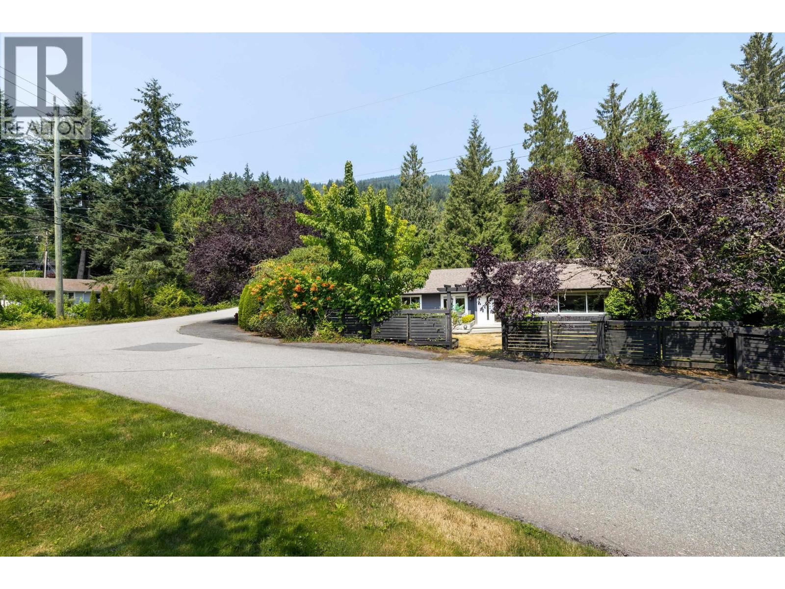 3420 Rockview Place, West Vancouver, British Columbia  V7V 3H3 - Photo 34 - R3154342