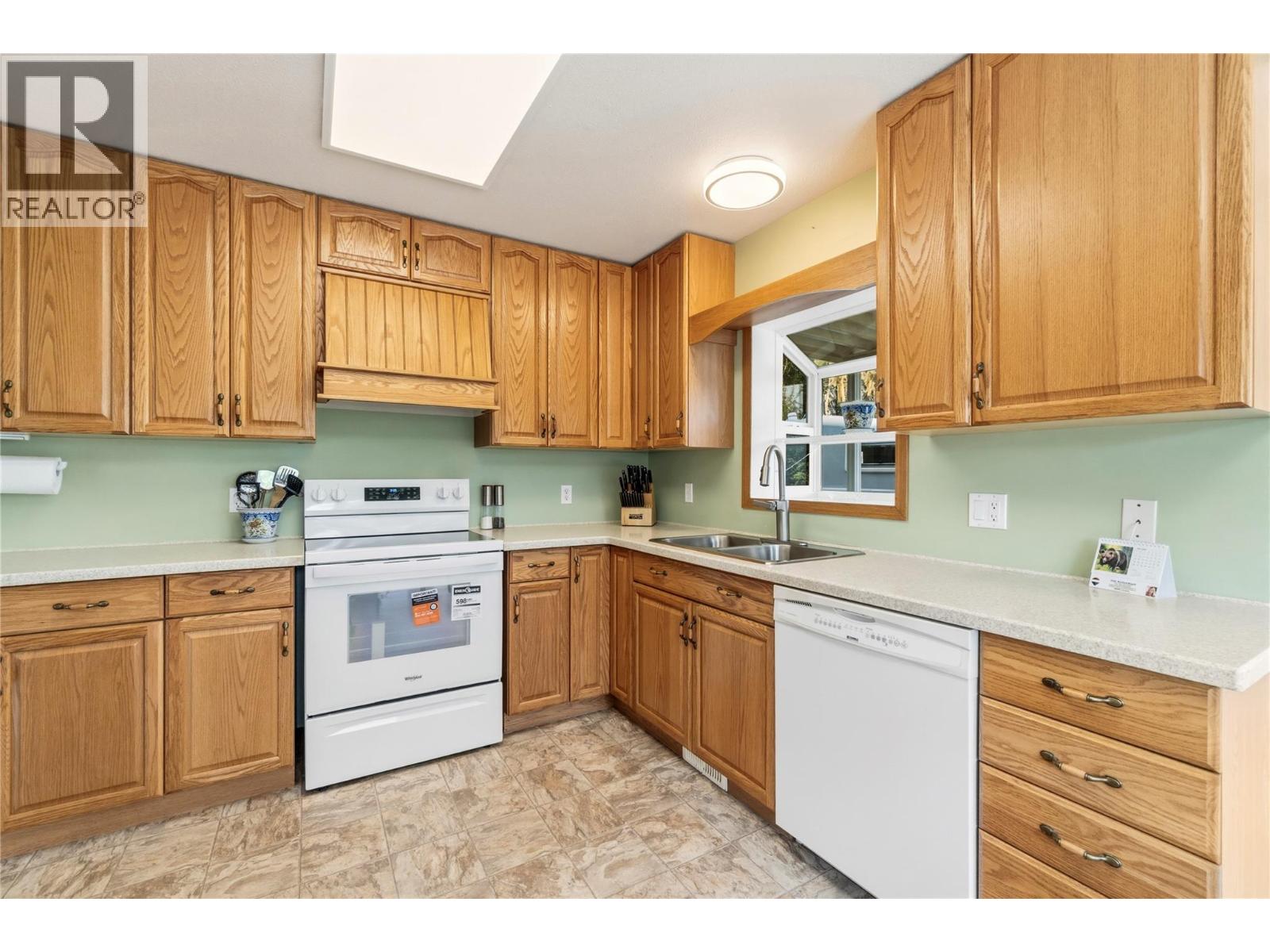 2344 Pleasant Dale Road, Blind Bay, British Columbia  V0E 1H2 - Photo 12 - 10393825