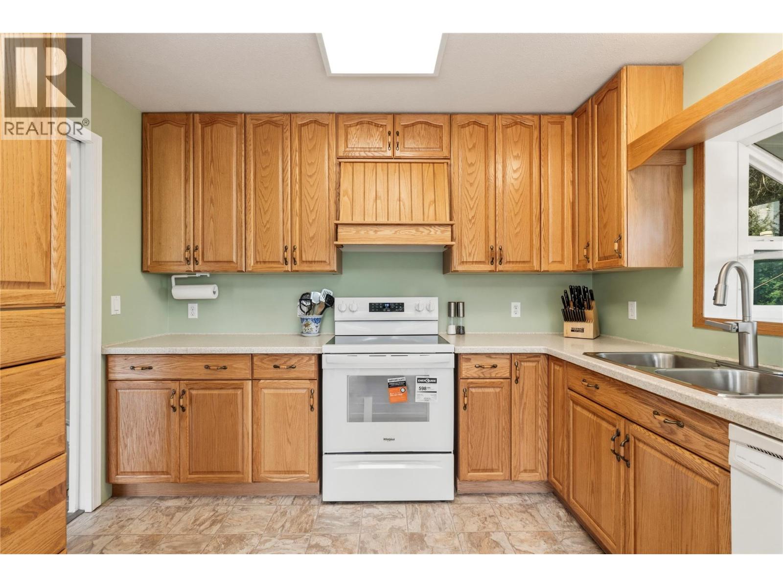 2344 Pleasant Dale Road, Blind Bay, British Columbia  V0E 1H2 - Photo 13 - 10393825