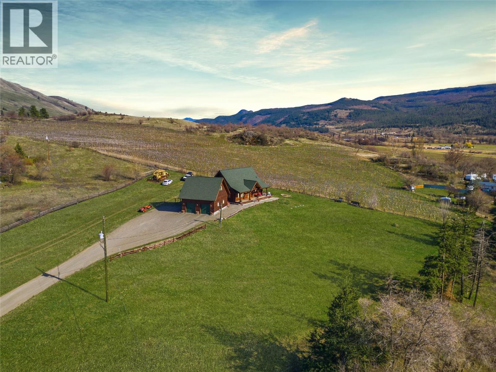 9371 6 Highway, Coldstream, British Columbia  V1B 3B5 - Photo 3 - 10397315