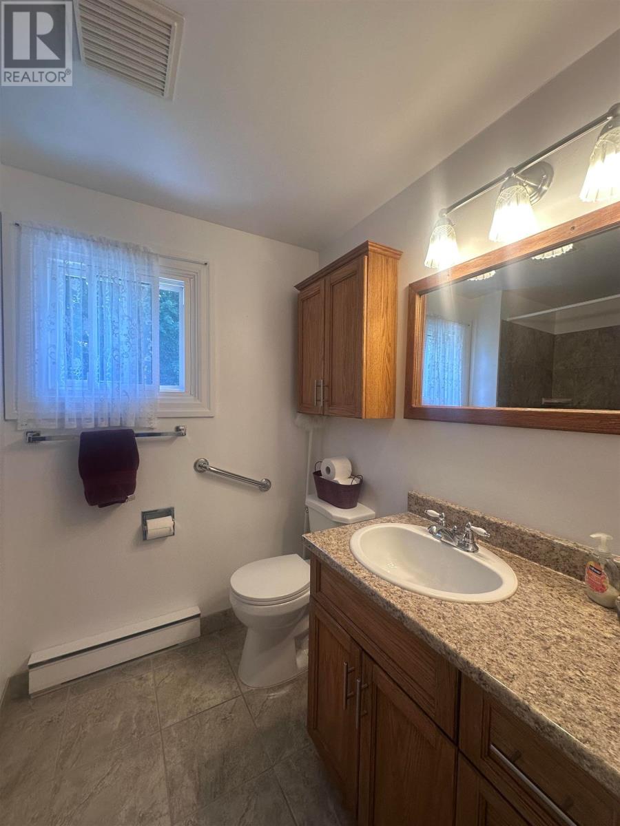 223a Ottawa Ave, Elliot Lake, Ontario  P5A 2N1 - Photo 14 - SM262094