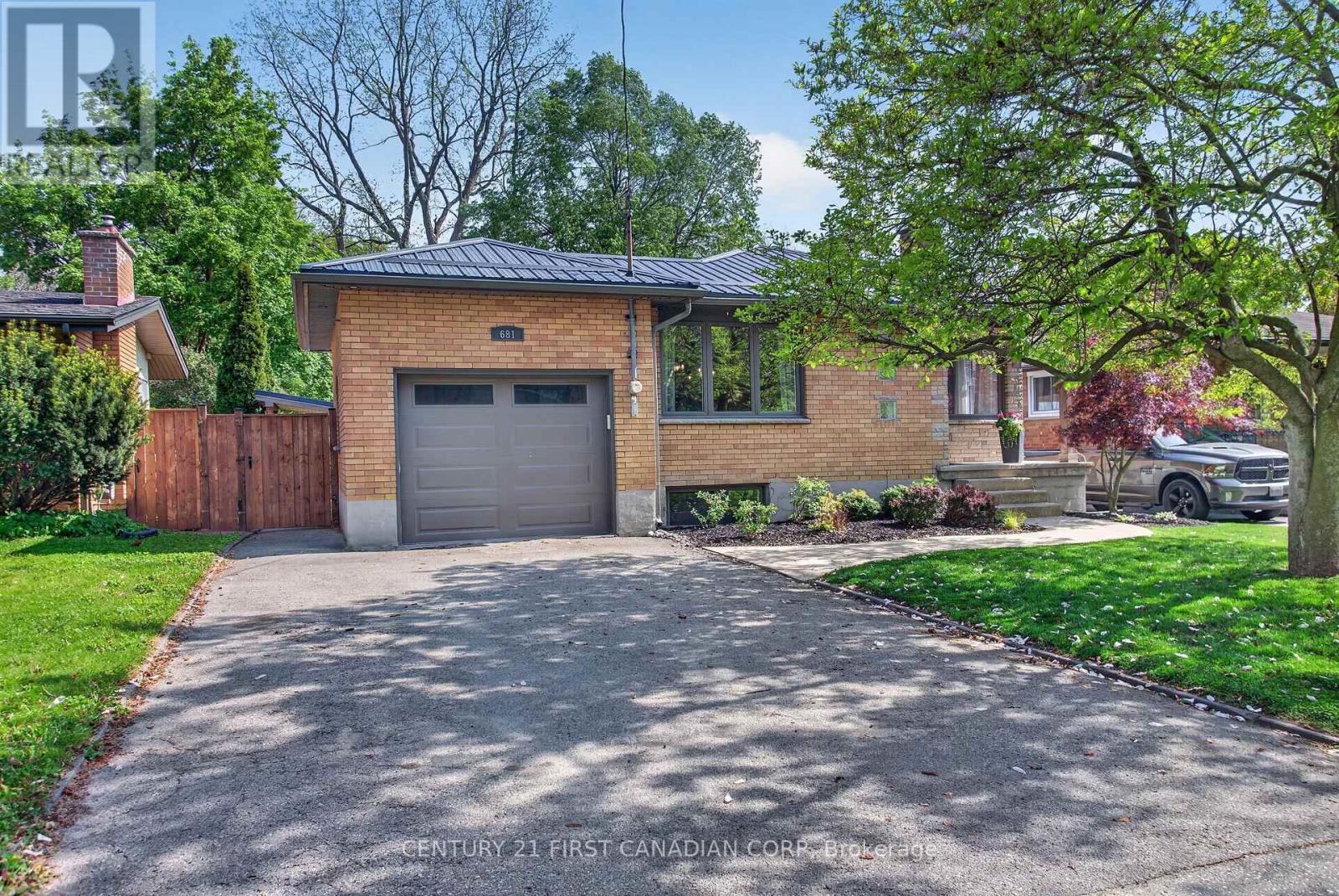 681 BRANT STREET, London East, Ontario