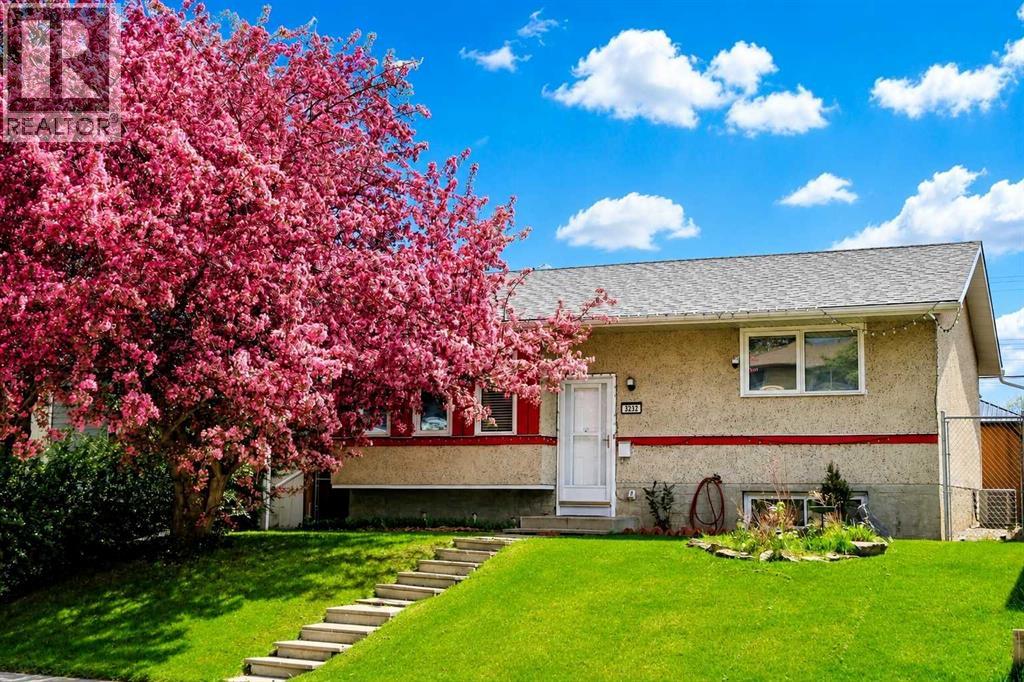 3232 Doverville Crescent SE, Calgary, Alberta