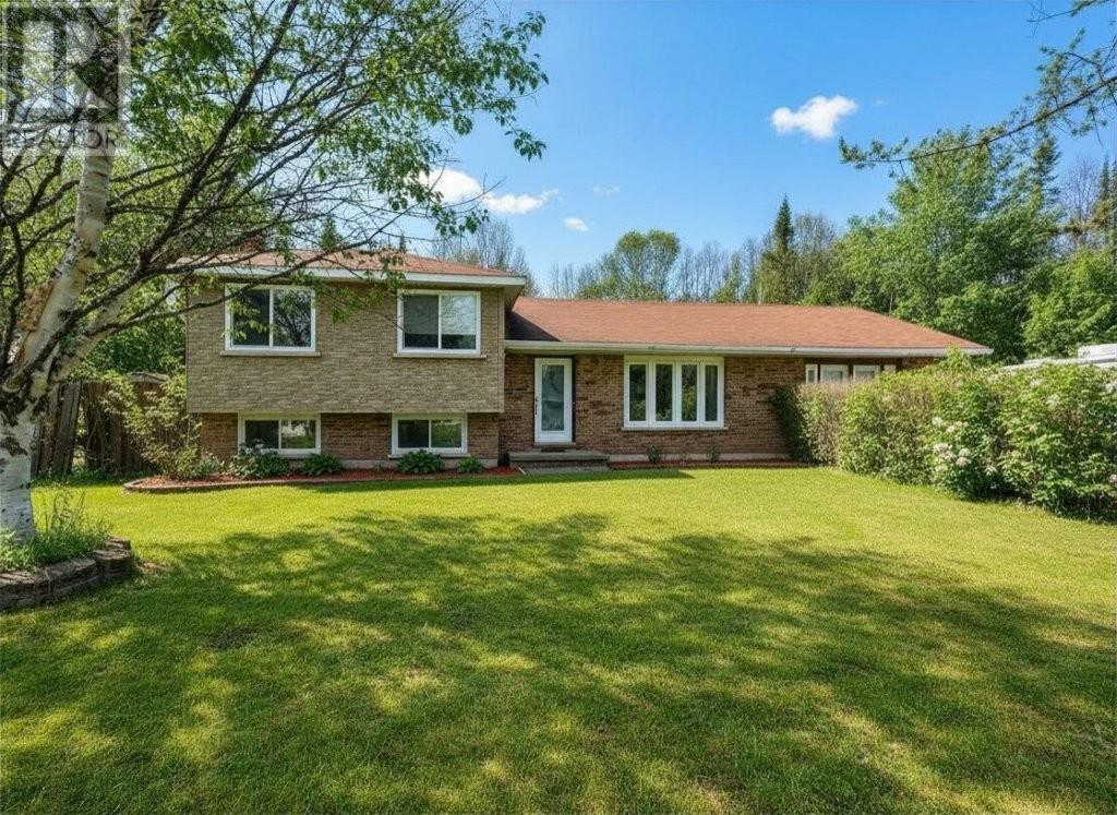 16 Terrace Heights Drive, Terrace Bay, Ontario