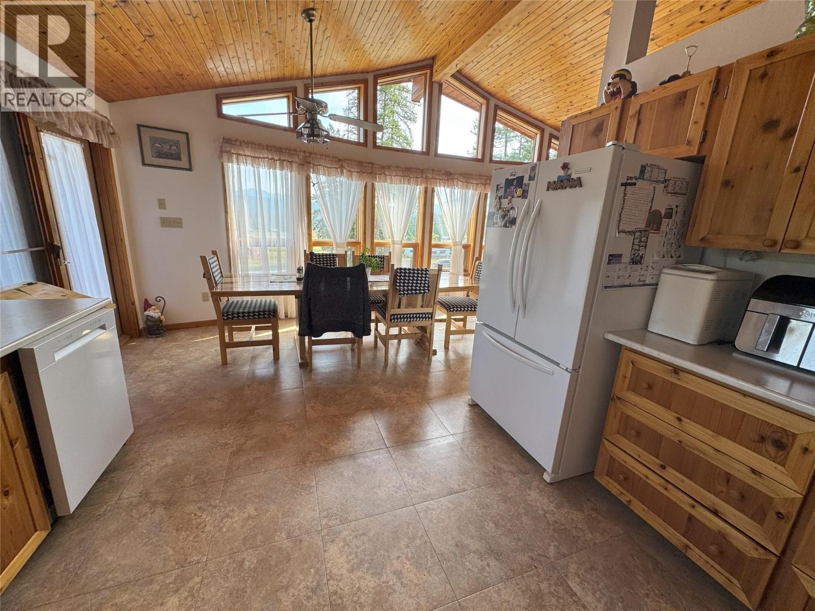 1605 24th Avenue S, Cranbrook, British Columbia  V1C 6Y8 - Photo 35 - 10360699