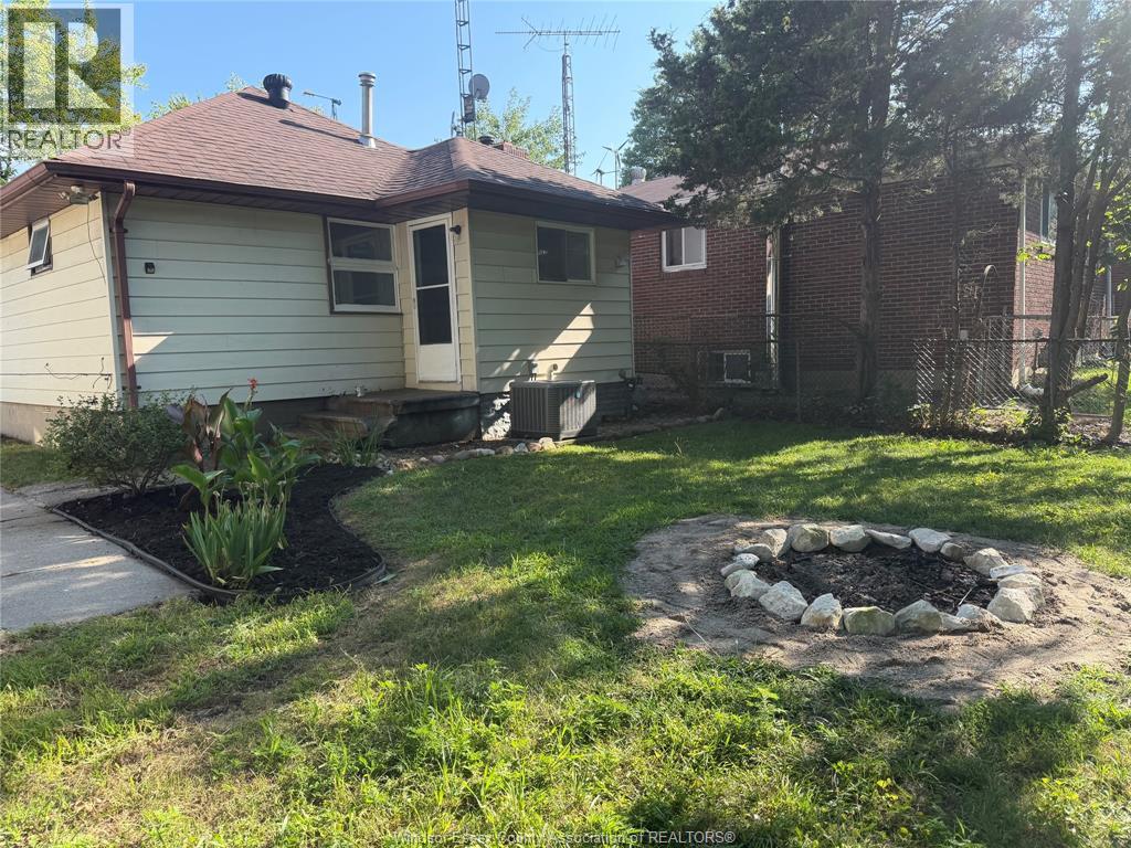 1437 Heritage Road, Kingsville, Ontario  N9Y 2E6 - Photo 5 - 26019500