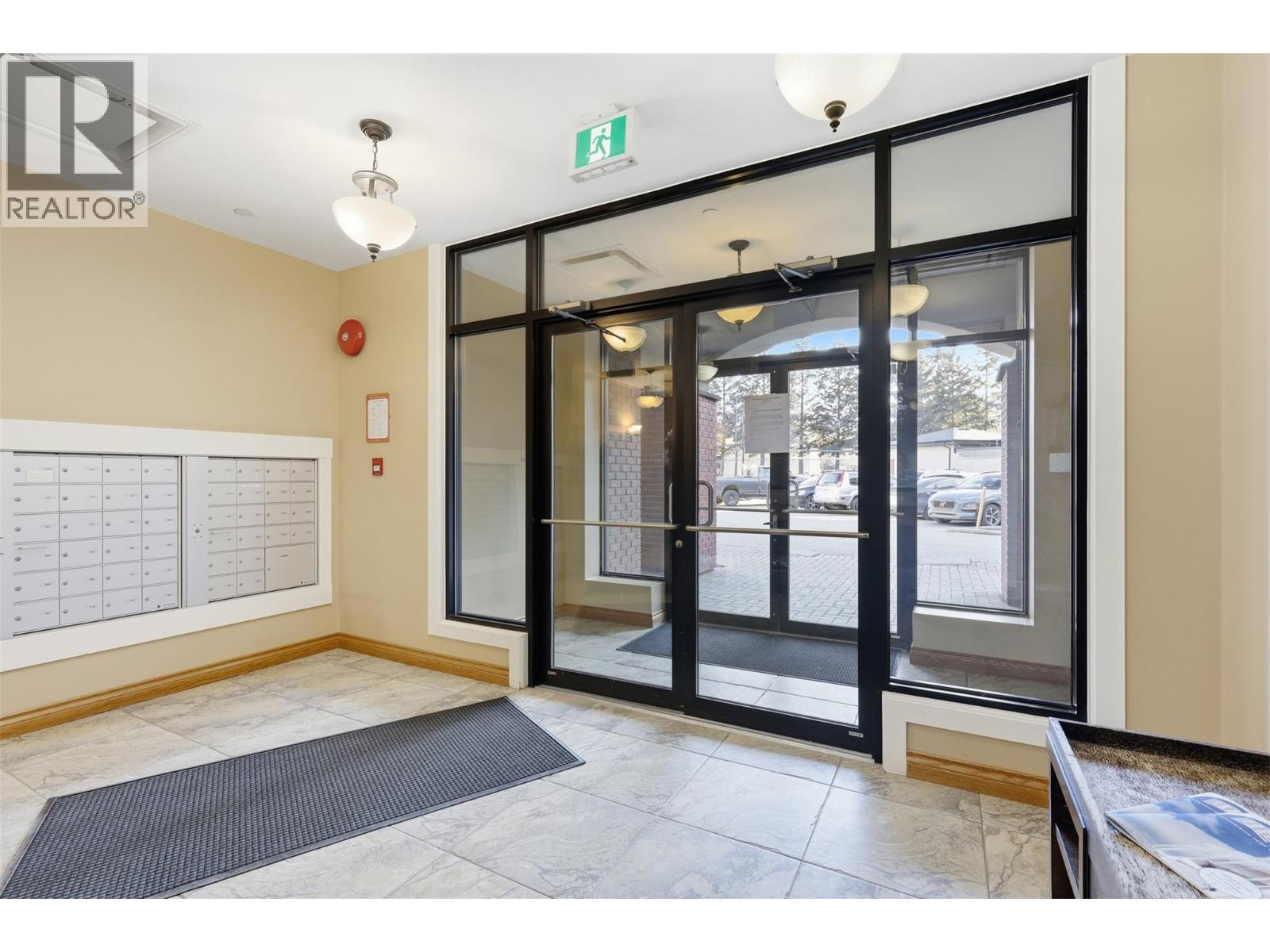 755 Mcgill Road Unit# 405, Kamloops, British Columbia  V2C 0B6 - Photo 4 - 10397452