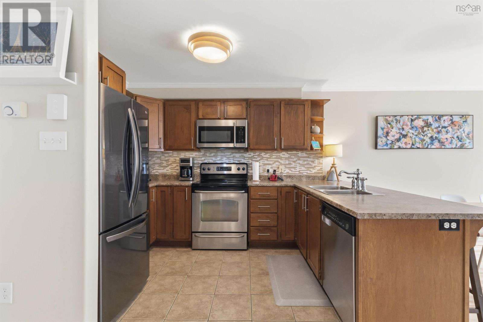 202 Transom Drive, Halifax, Nova Scotia  B3M 4T7 - Photo 9 - 202615814