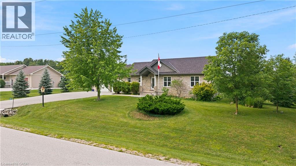 14 Regency Drive, Minto, Ontario  N0G 1M0 - Photo 4 - 40846287