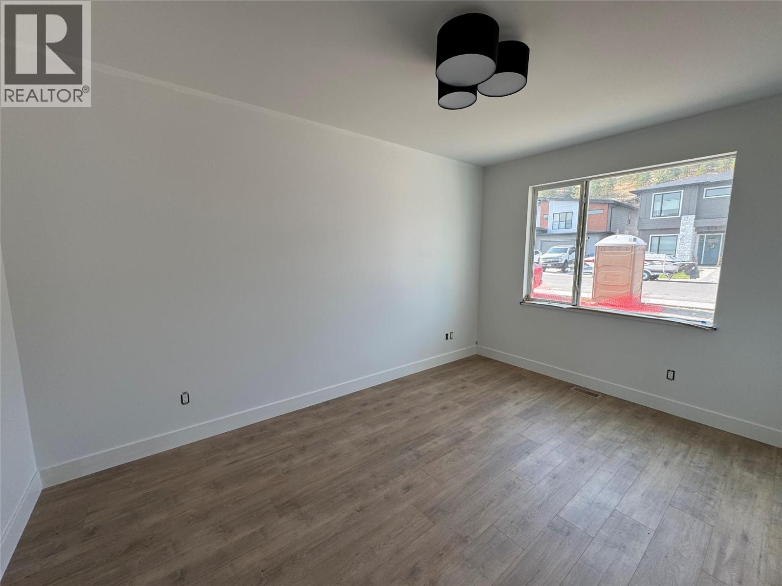 2170 Galore Crescent, Kamloops, British Columbia  V2E 0E4 - Photo 2 - 10376814