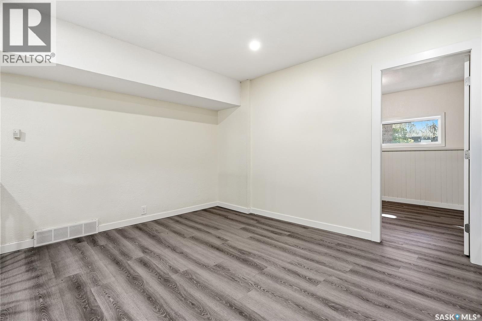49 Scott Street, Regina, Saskatchewan  S4S 4A1 - Photo 32 - SK038939