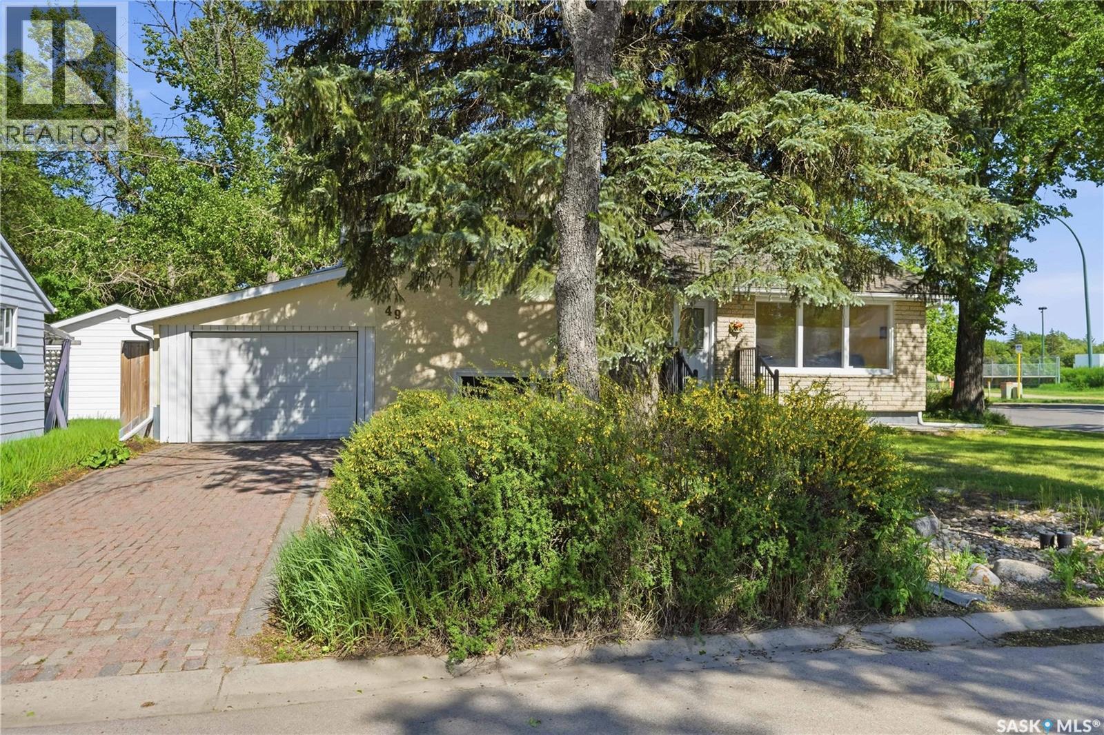 49 Scott Street, Regina, Saskatchewan  S4S 4A1 - Photo 2 - SK038939