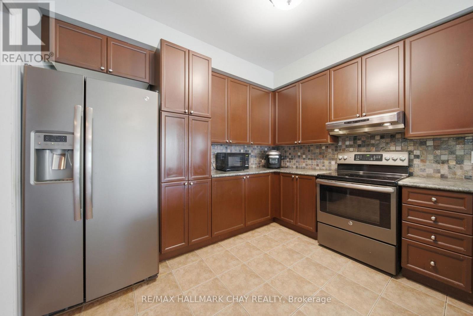 121 Prince William Way, Barrie (Innis-Shore), Ontario  L4M 7H6 - Photo 10 - S13662568