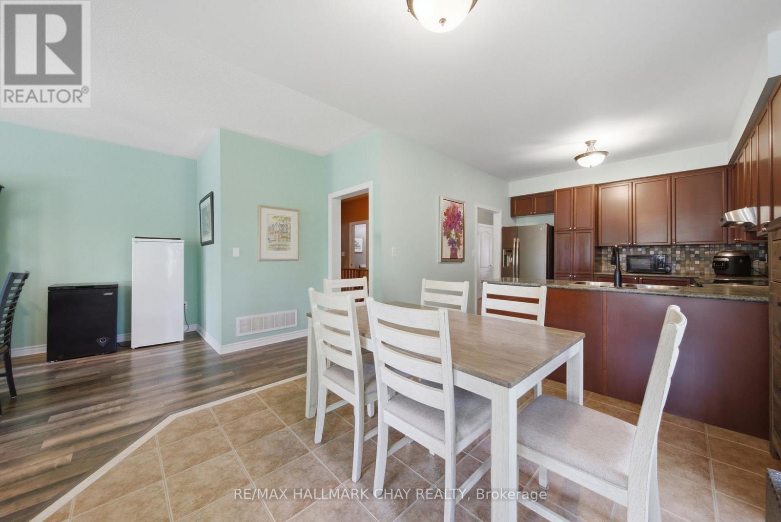 121 Prince William Way, Barrie (Innis-Shore), Ontario  L4M 7H6 - Photo 13 - S13662568