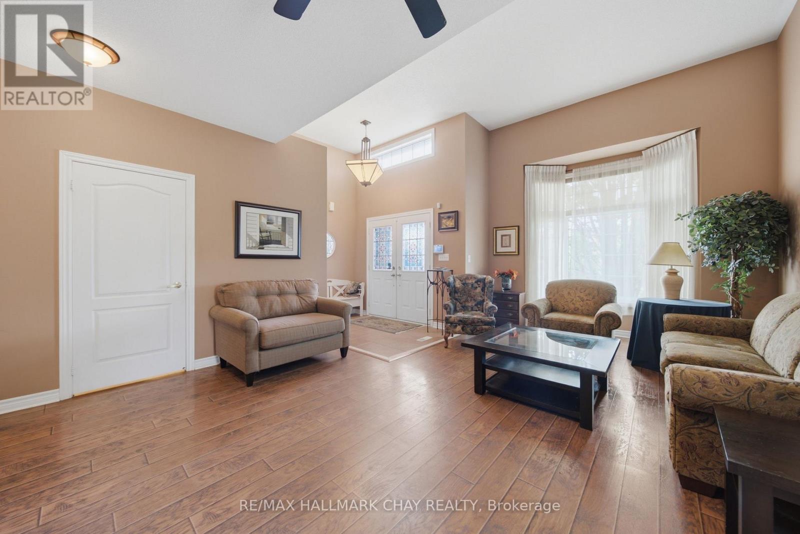 121 Prince William Way, Barrie (Innis-Shore), Ontario  L4M 7H6 - Photo 6 - S13662568