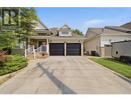 121 PRINCE WILLIAM WAY, Barrie, Ontario