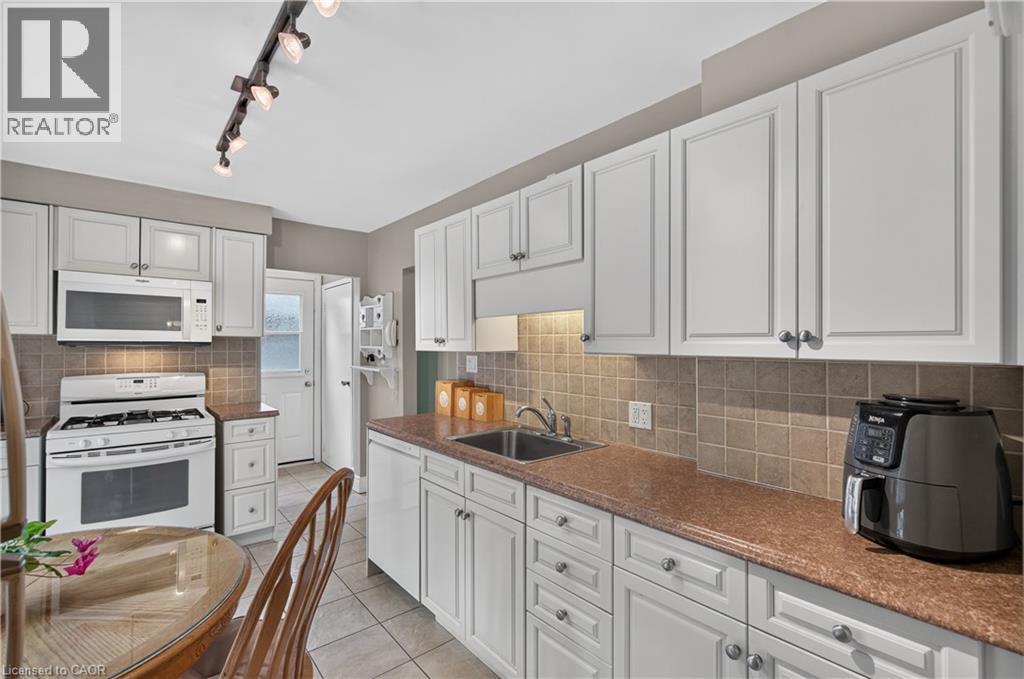 1229 Nottingham Avenue, Burlington, Ontario  L7P 2R5 - Photo 9 - 40851665