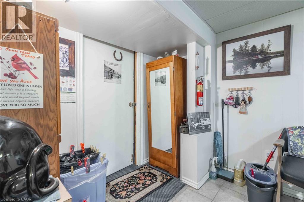 374 Upper Wentworth Street, Hamilton, Ontario  L9A 4T5 - Photo 2 - 40854550