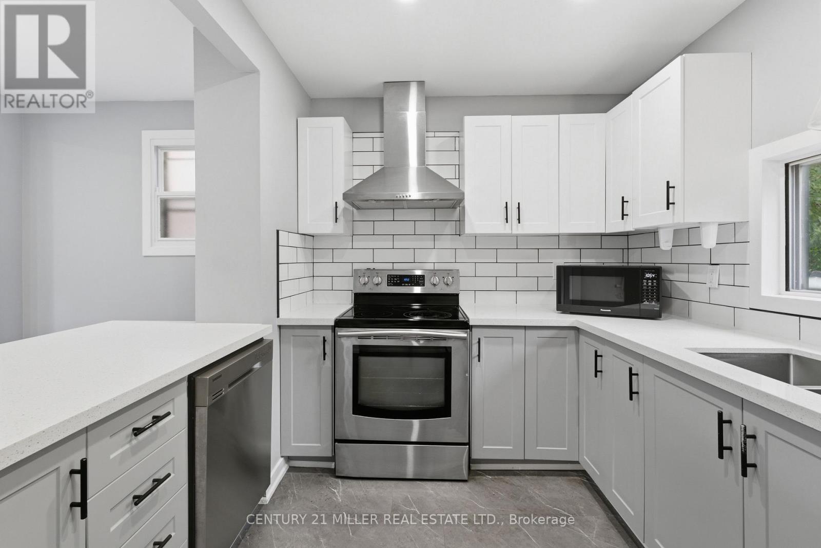 MAIN FLOOR - 67 EAST 13TH STREET, Hamilton, Ontario