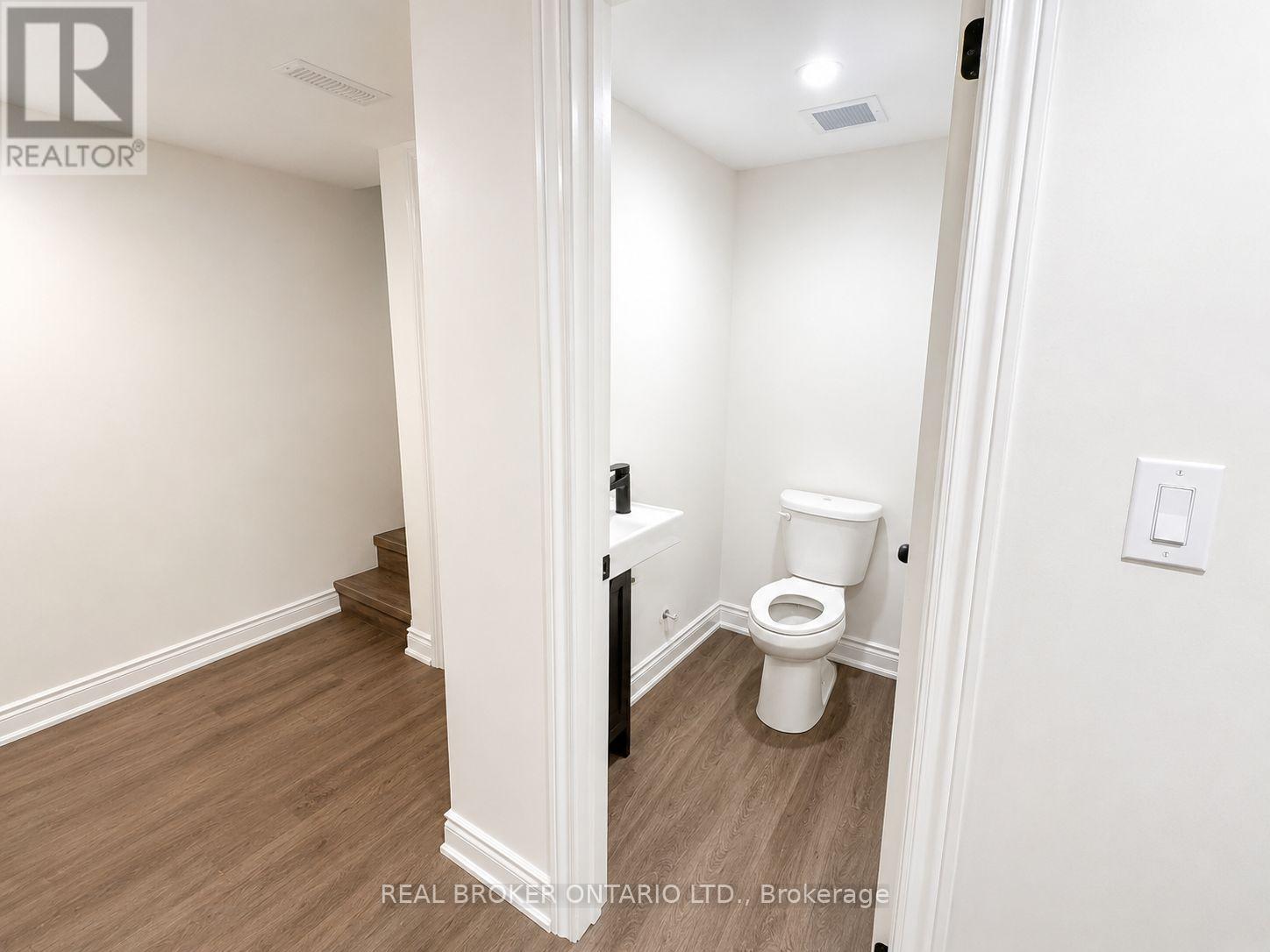 1127 Main Street E, Hamilton, Ontario L8M 1P2 - Photo 13 - X13662532