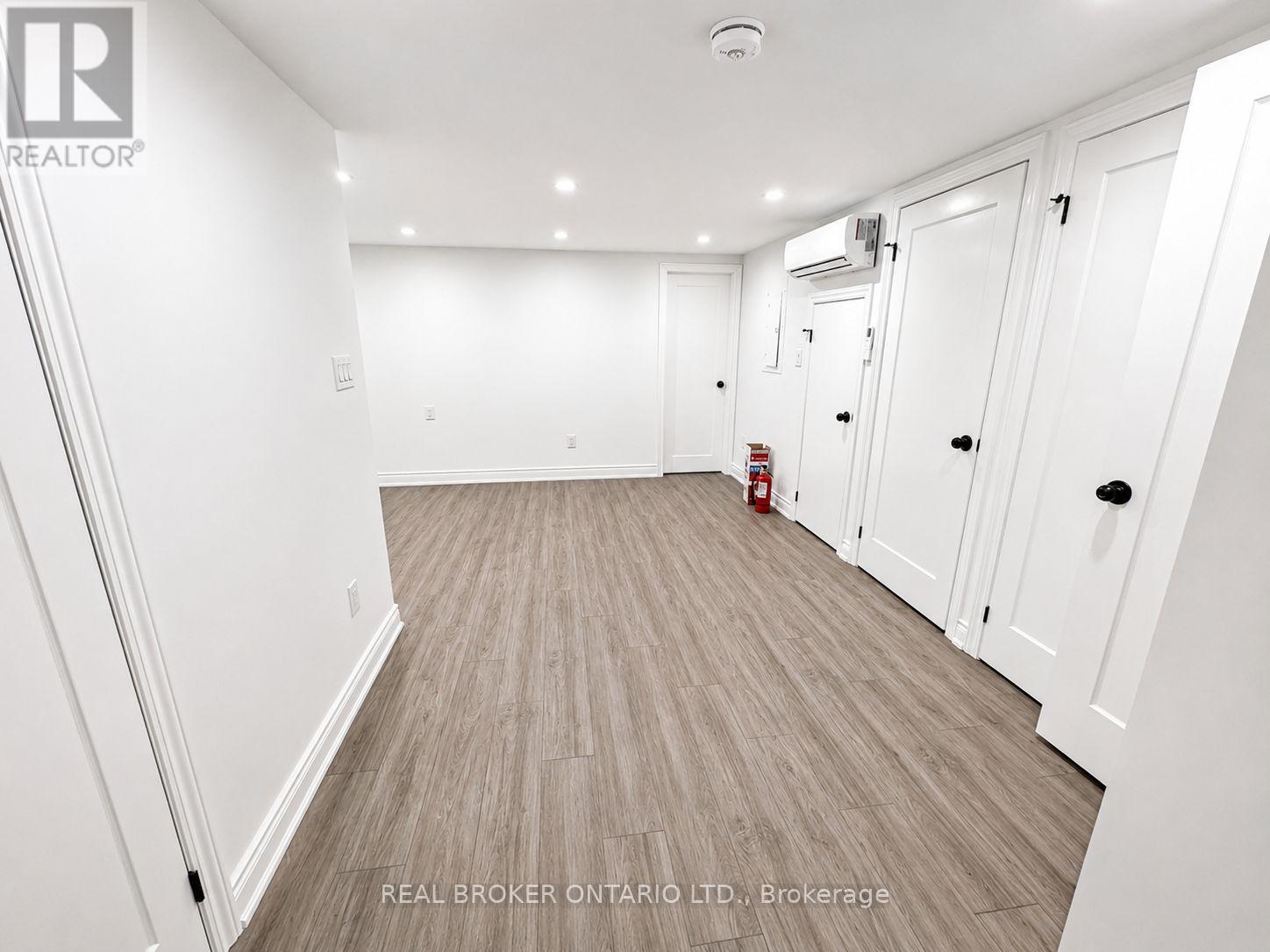 1127 Main Street E, Hamilton, Ontario L8M 1P2 - Photo 21 - X13662532