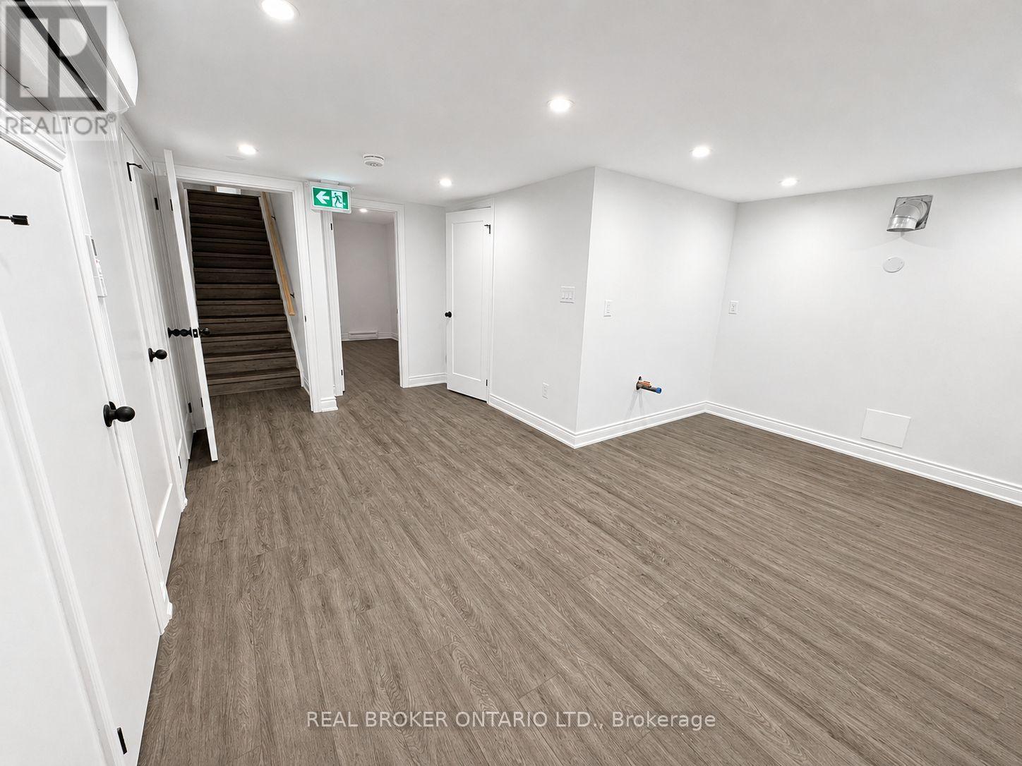 1127 Main Street E, Hamilton, Ontario L8M 1P2 - Photo 23 - X13662532